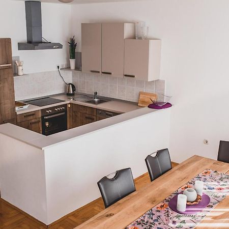 Helles 3 Schlafzimmer Apartment Zwischen Zagreb Zentrum & Natur Exteriér fotografie