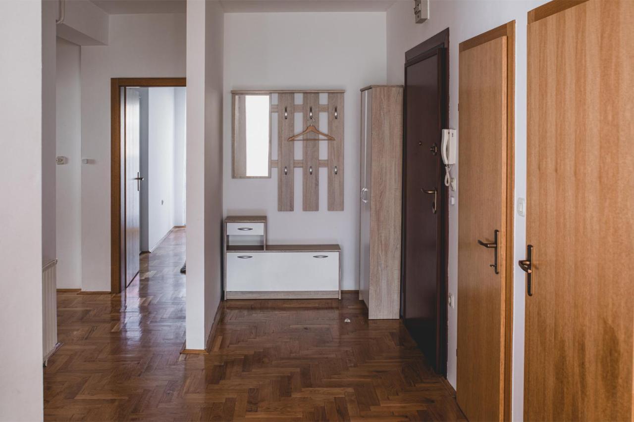 Helles 3 Schlafzimmer Apartment Zwischen Zagreb Zentrum & Natur Exteriér fotografie